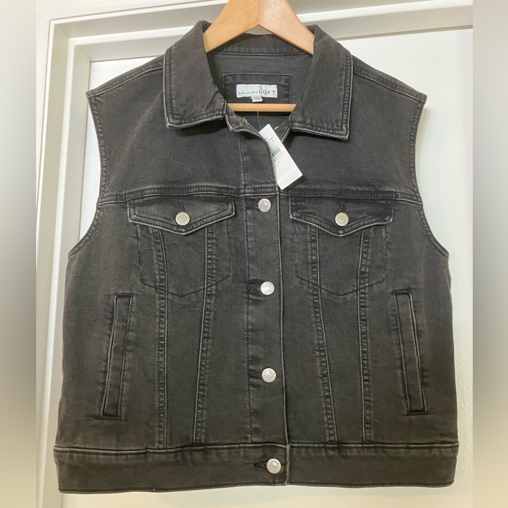 LOFT Denim Trucker Vest in Washed Black, size Medium